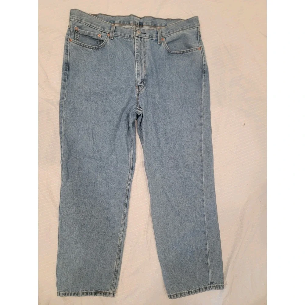 Levi's 550 jeans - Relaxed fit‎ - Men's 40x30 Medium Wash, work or play, EUC